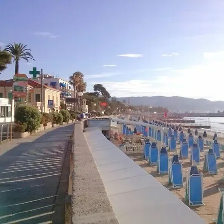 酒店 Morchio Mhotelsgroup 迪亚诺马里纳