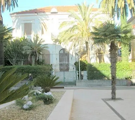 Morchio Mhotelsgroup فندق دْيانو مارينا