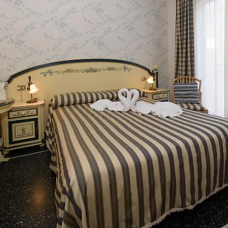 酒店 Morchio Mhotelsgroup 迪亚诺马里纳